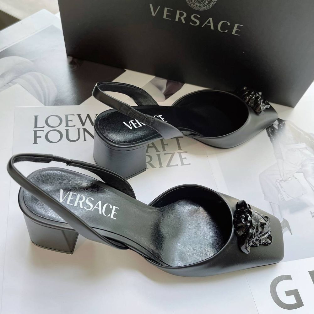 Guốc Versace đen gót vuông 7cm