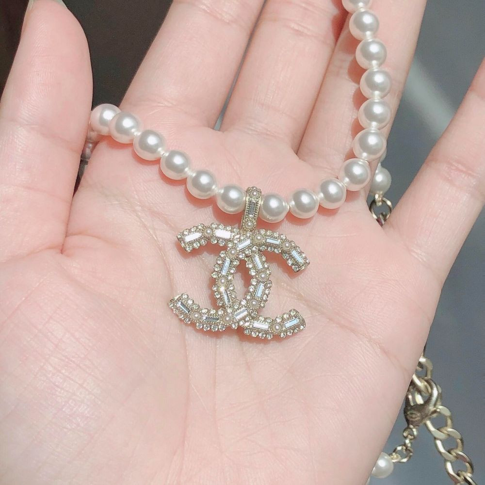 Vòng cổ Chanel ngọc trai