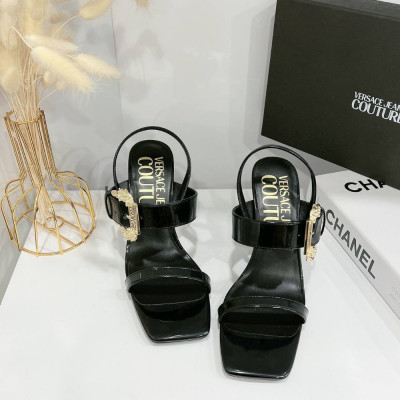Sandal Versace Jean đen bóng gót 9cm