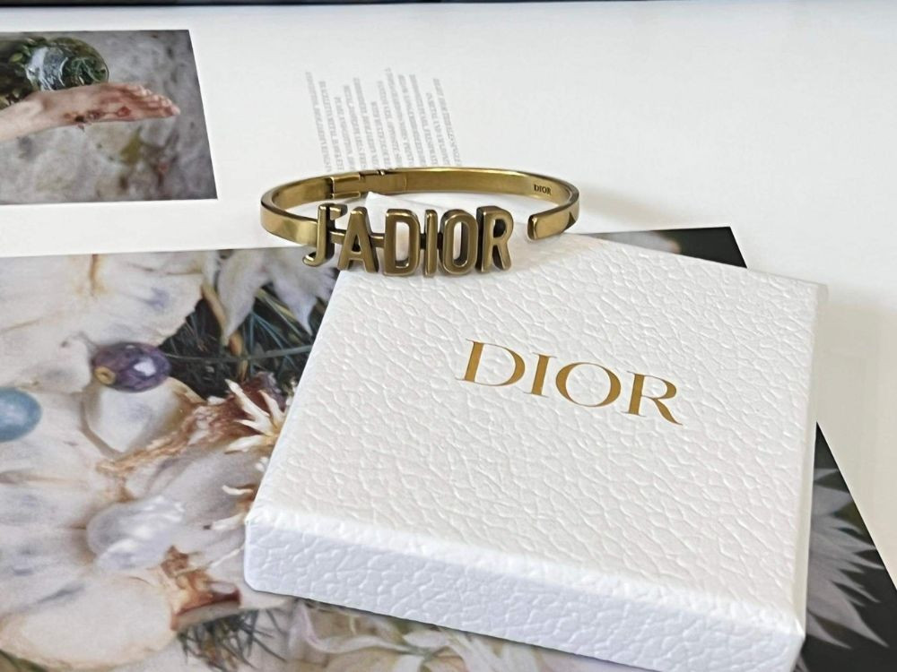 Lắc tay Dior siêu xinh