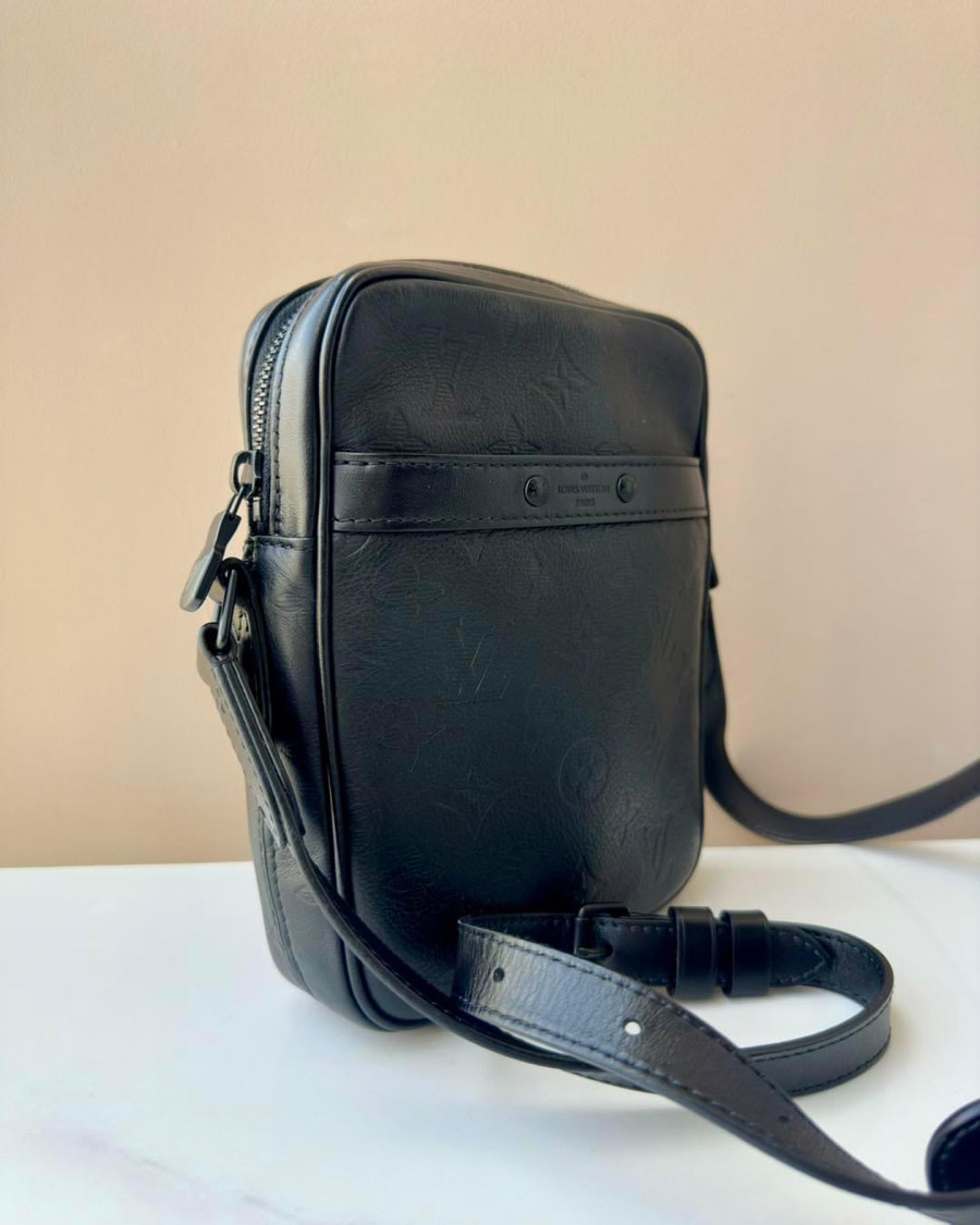 Túi LV Danube slim shadow monogram