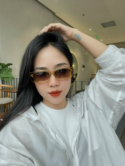 Kính râm Dior Highlight S2 new 2023 siêu nhẹ đi cùng logo gọng nổi bật ✨