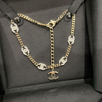Chocker Chanel gold, logo CC đính đá
