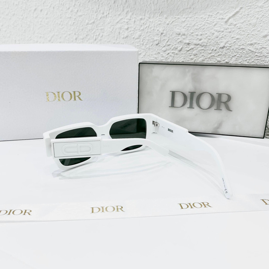 Kính râm Dior CD trắng quá xink luôn ✨