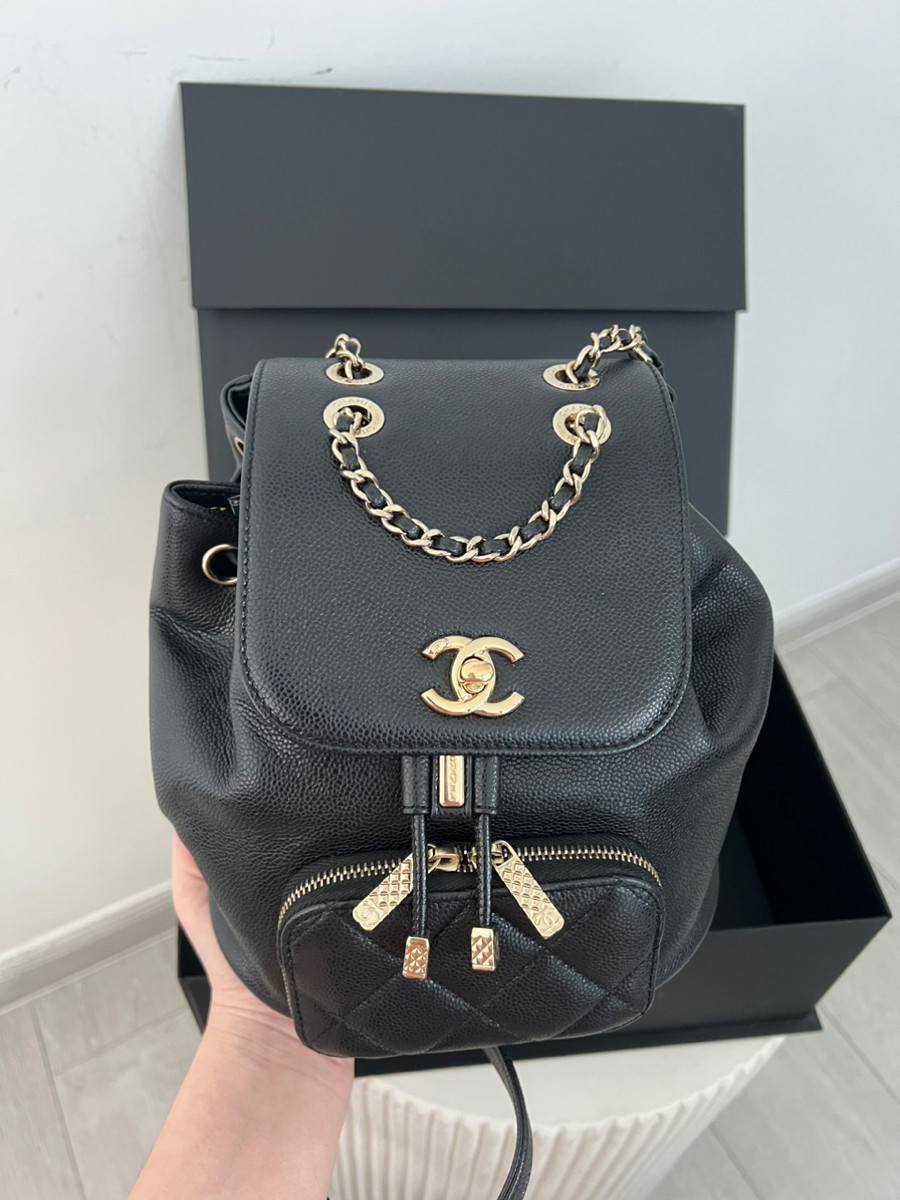 Chanel backpack caviar 22B