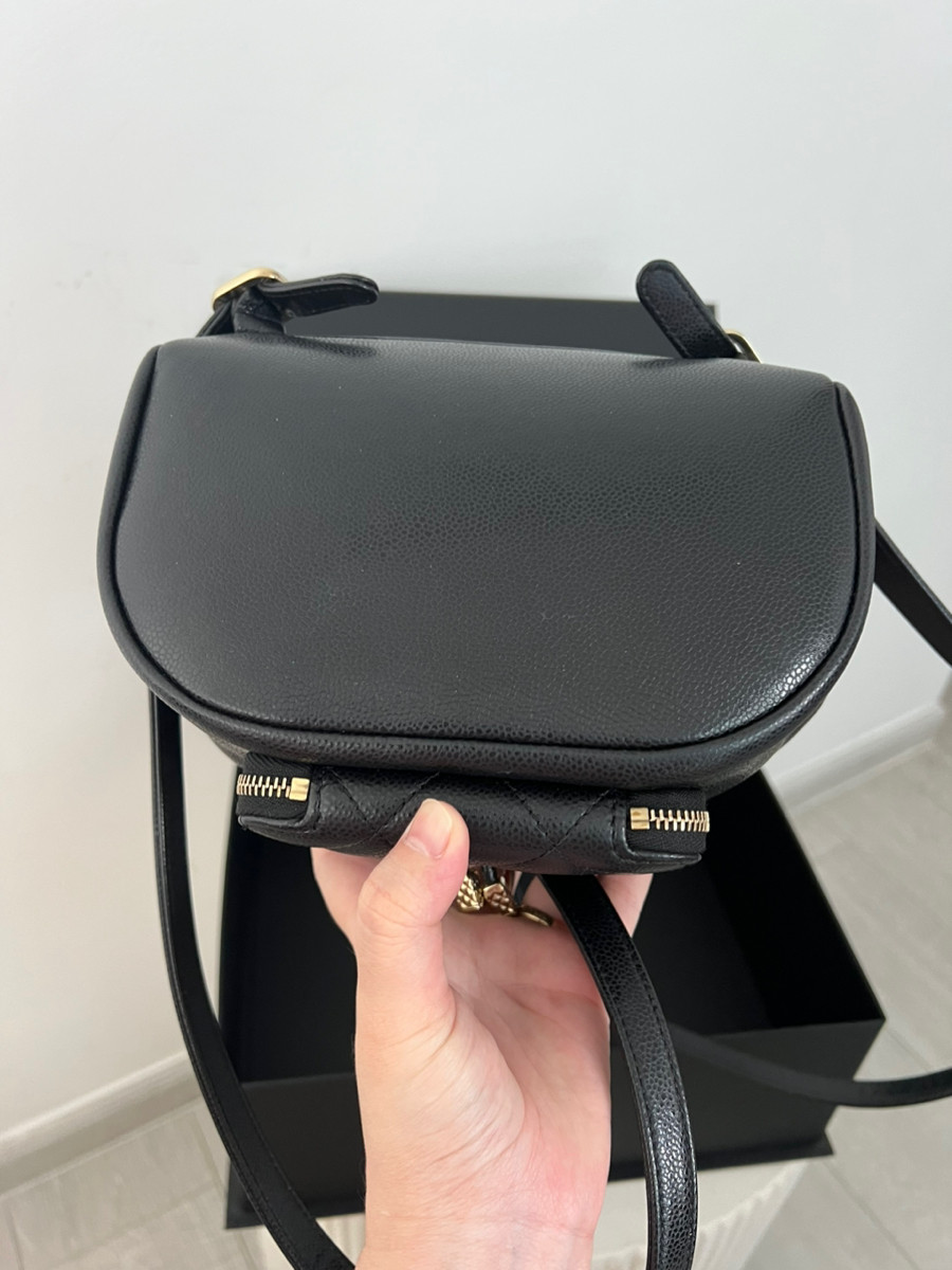 Chanel backpack caviar 22B