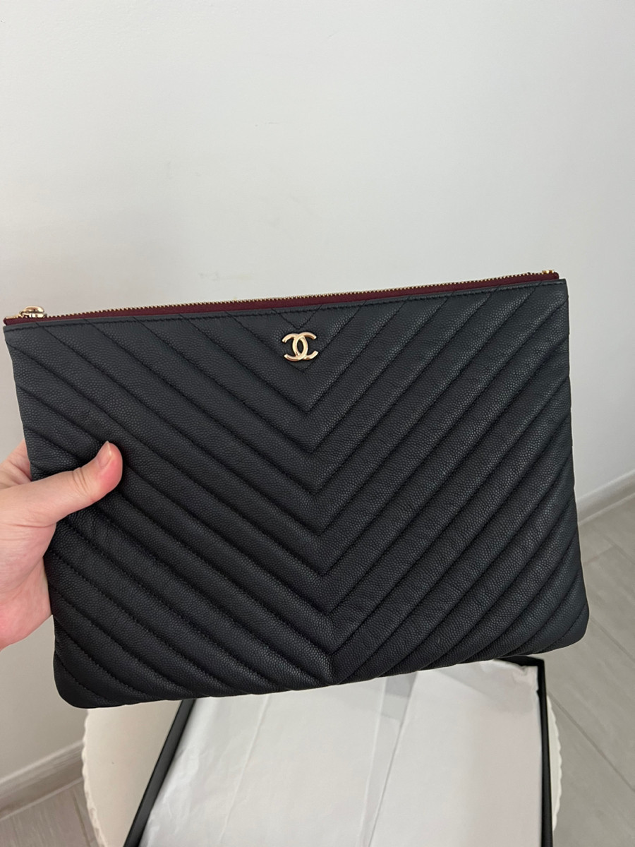 Clutch CC Chevron Caviar Ghw