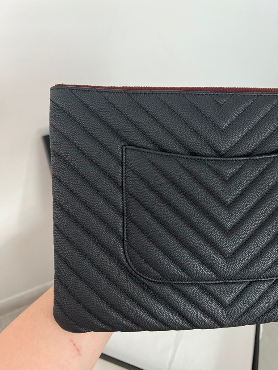 Clutch CC Chevron Caviar Ghw