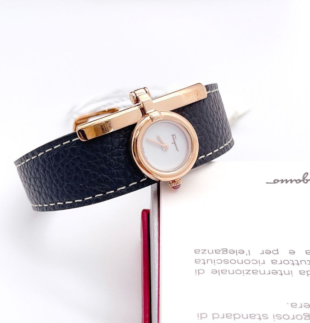 Đồng hồ Salvatore Ferragamo Charm Case 18.5mm