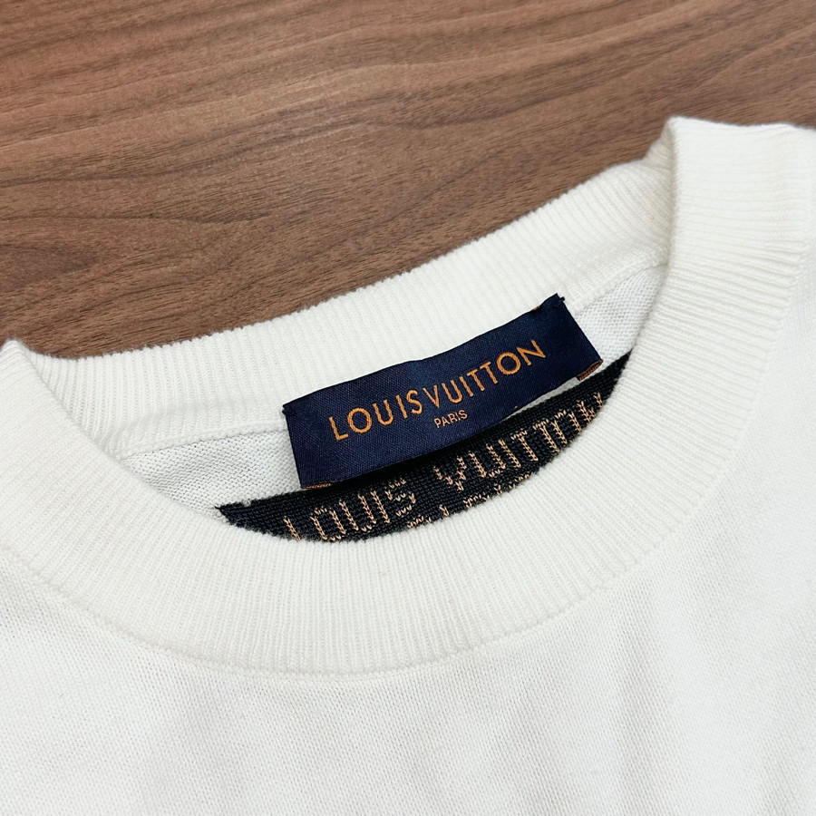 Tee Louis Vuitton logo xanh