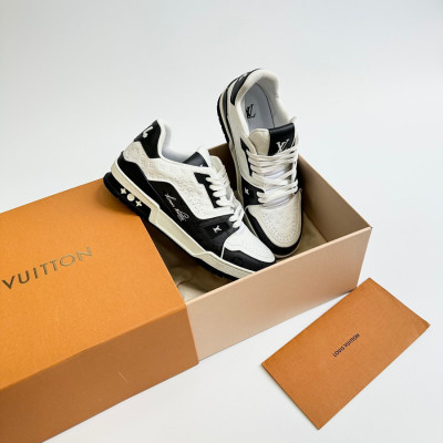 Sneaker Louis Vuitton đen