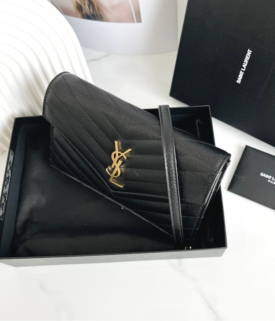 Woc Ysl siêu xịn xò ✨