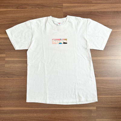 Áo thun Supreme logo trắng
