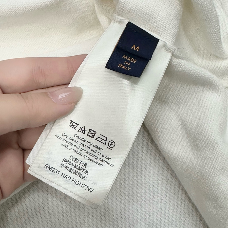 Tee Louis Vuitton logo xanh