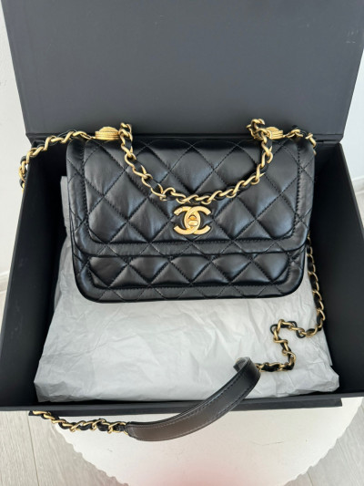 Chanel flap bag shiny lambskin