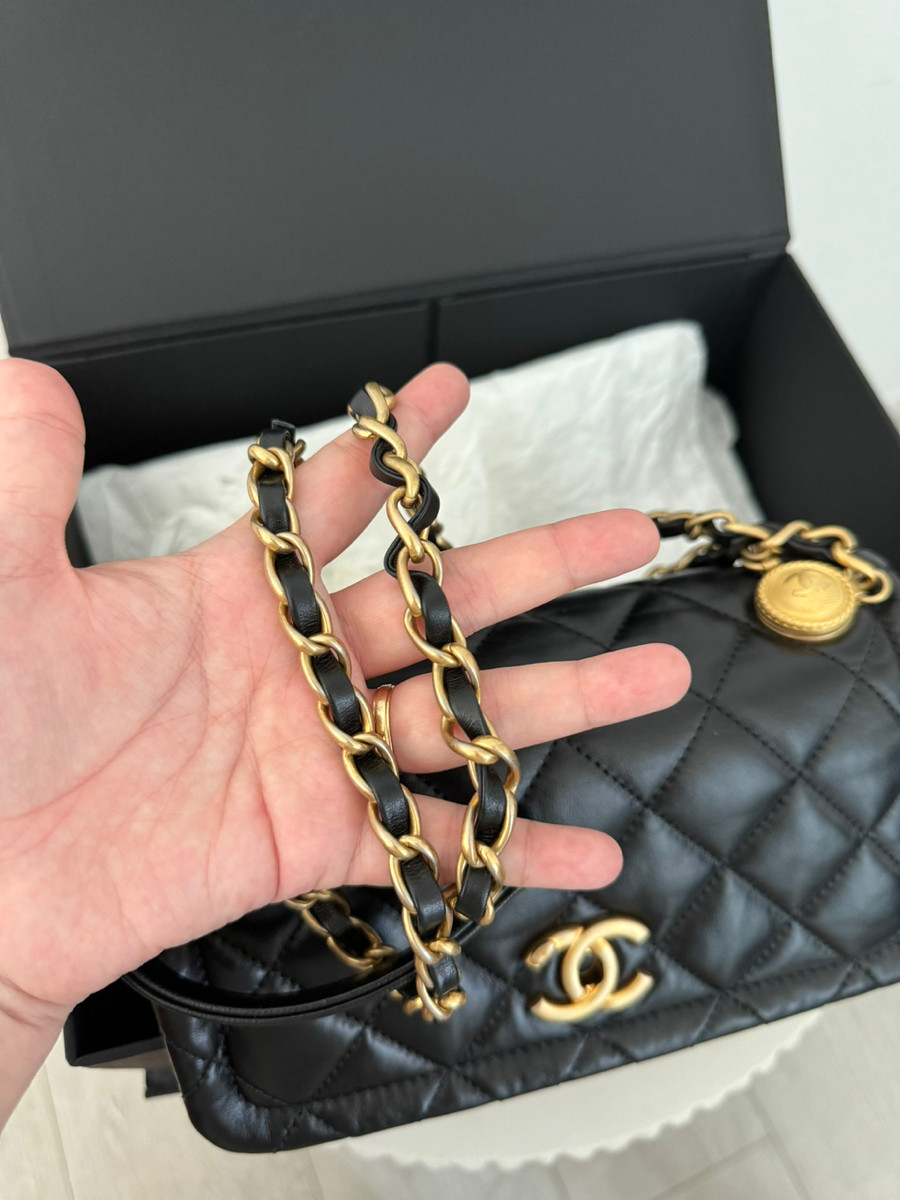 Chanel flap bag shiny lambskin