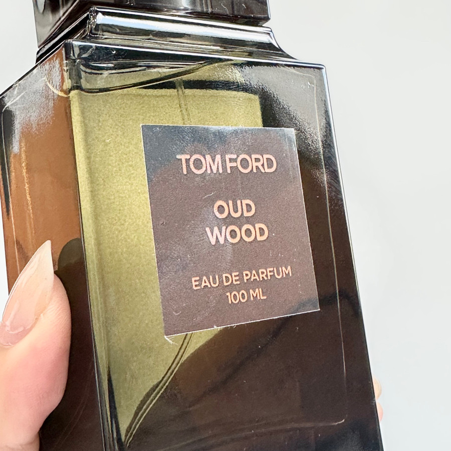 nước hoa Tom Ford đen