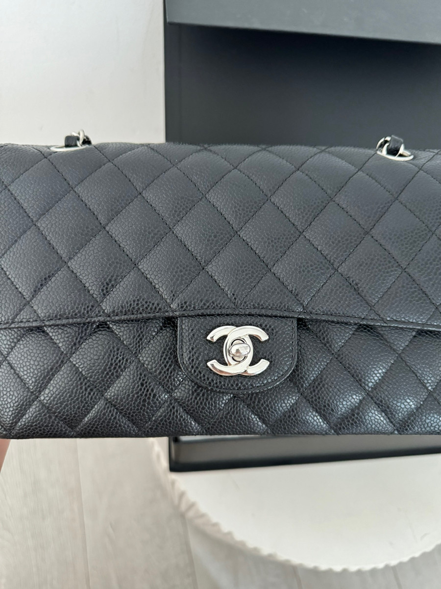 Chanel classic medium black shw ✨