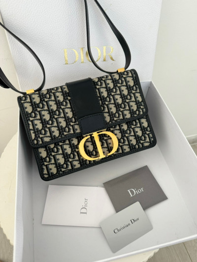 Dior montaigne 30