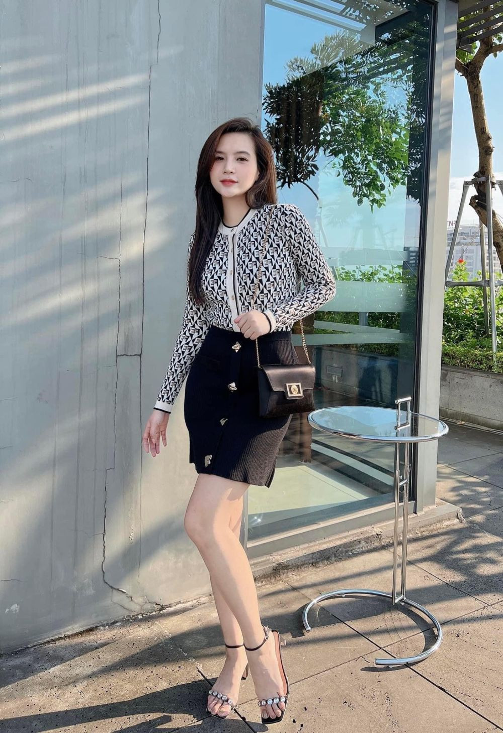 Áo Franchi cardigan len monogram