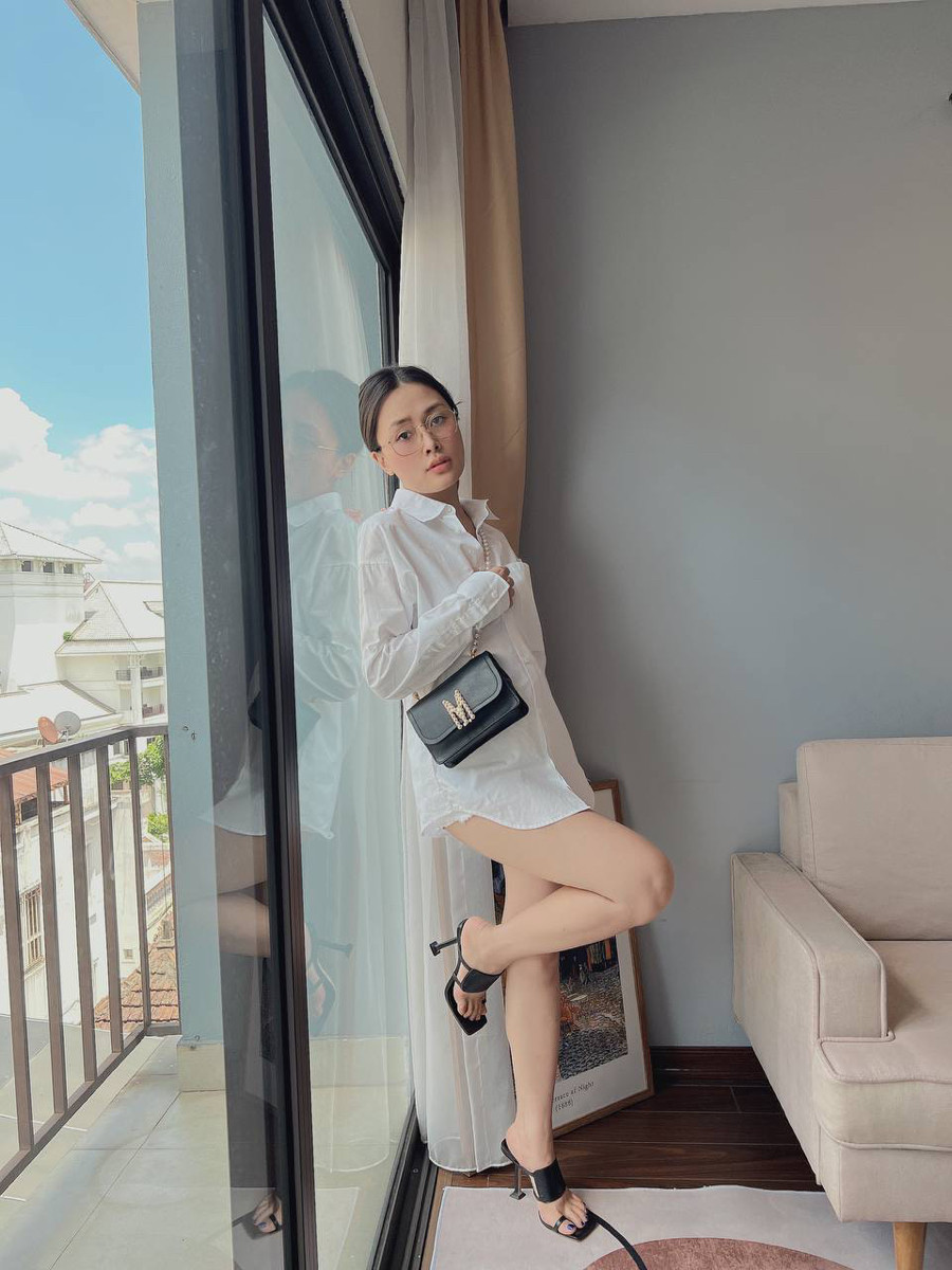 Túi Moschino ngọc trai sz 18  ✨