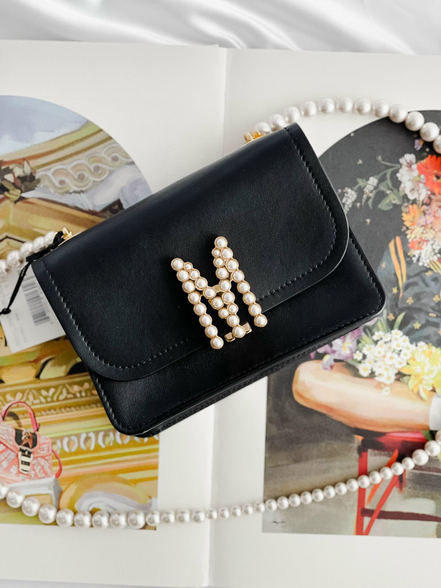 Túi Moschino ngọc trai sz 18  ✨