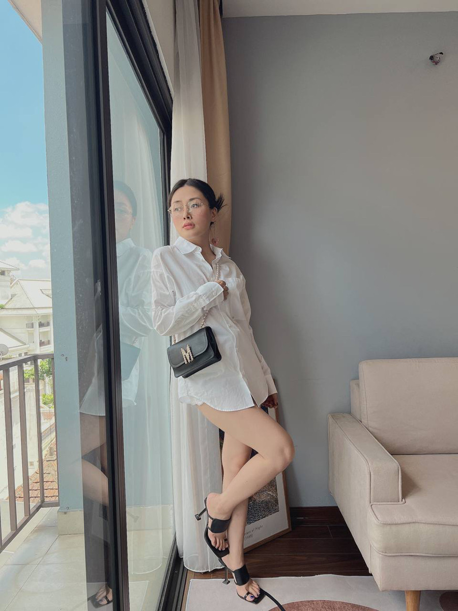 Túi Moschino ngọc trai sz 18  ✨