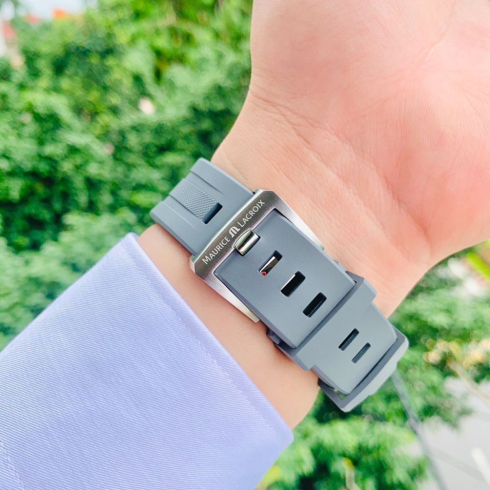 Đồng hồ Maurice Lacroix Aikon Gray Case 42mm