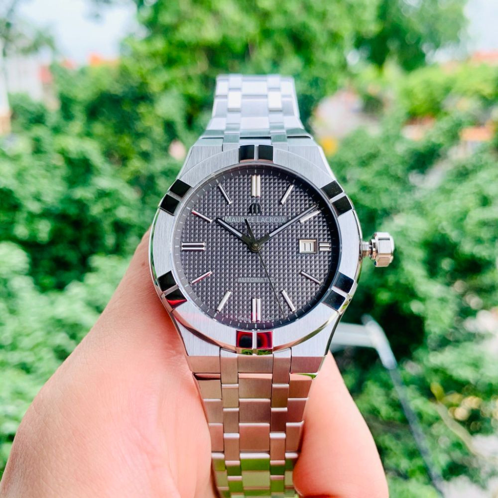 Đồng hồ Maurice Lacroix Aikon Gray Case 42mm