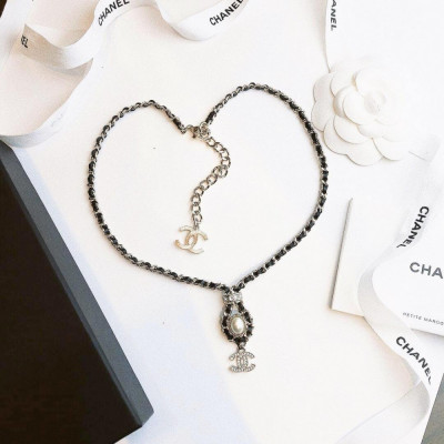 Choker Chanel mix da siêu xinh