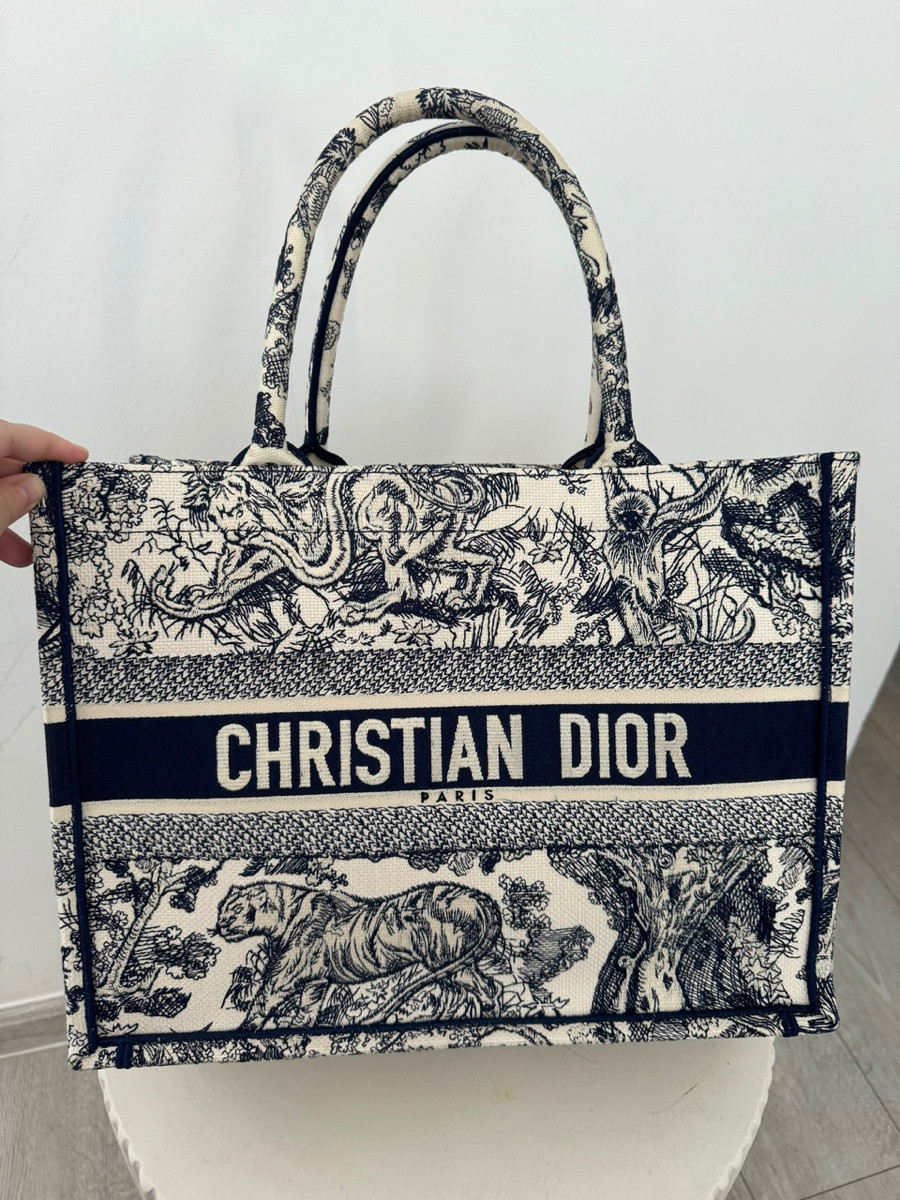 Dior book tote medium