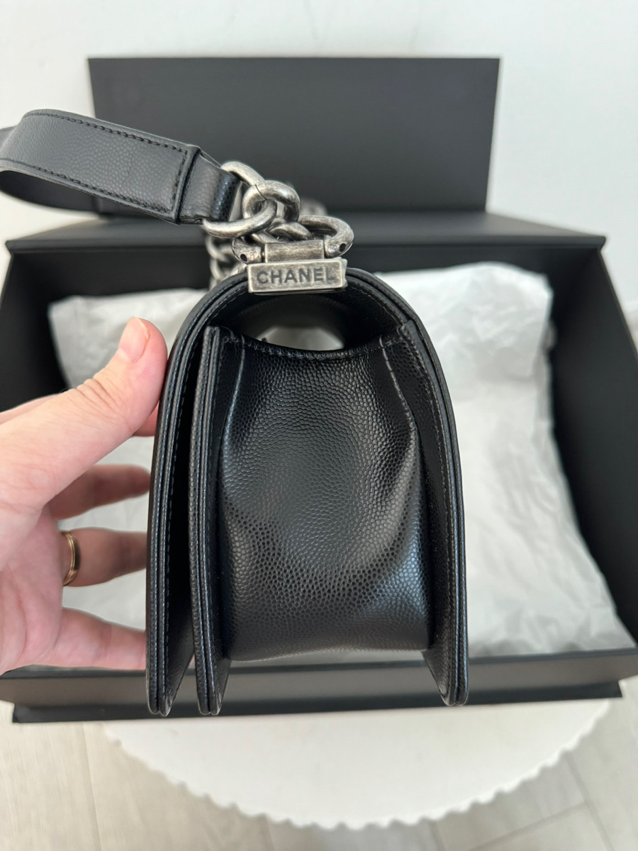 Chanel boy small black rthw