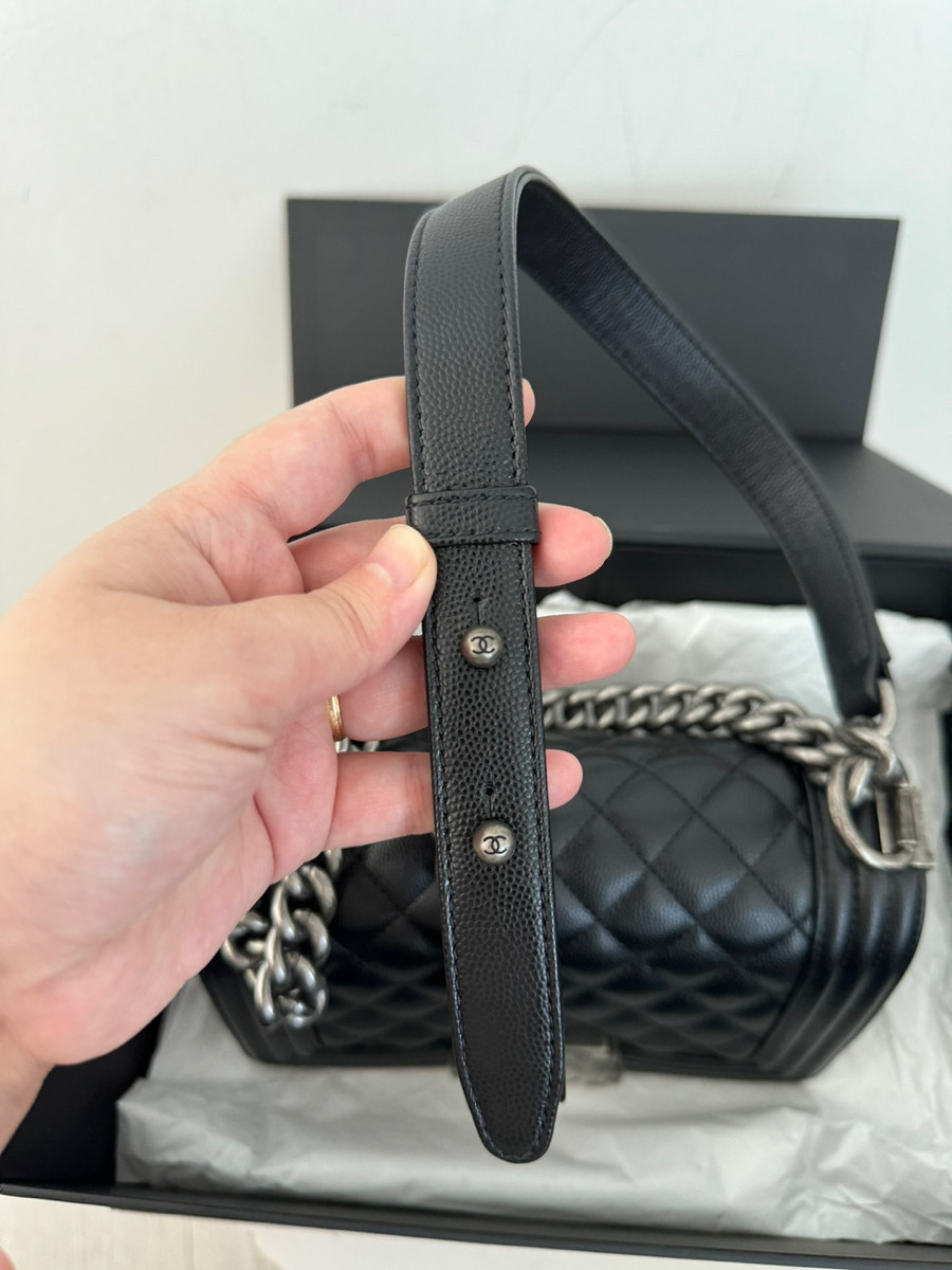 Chanel boy small black rthw