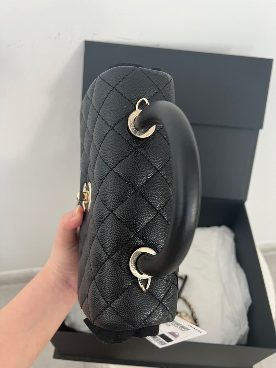 Chanel Coco 9.5 caviar