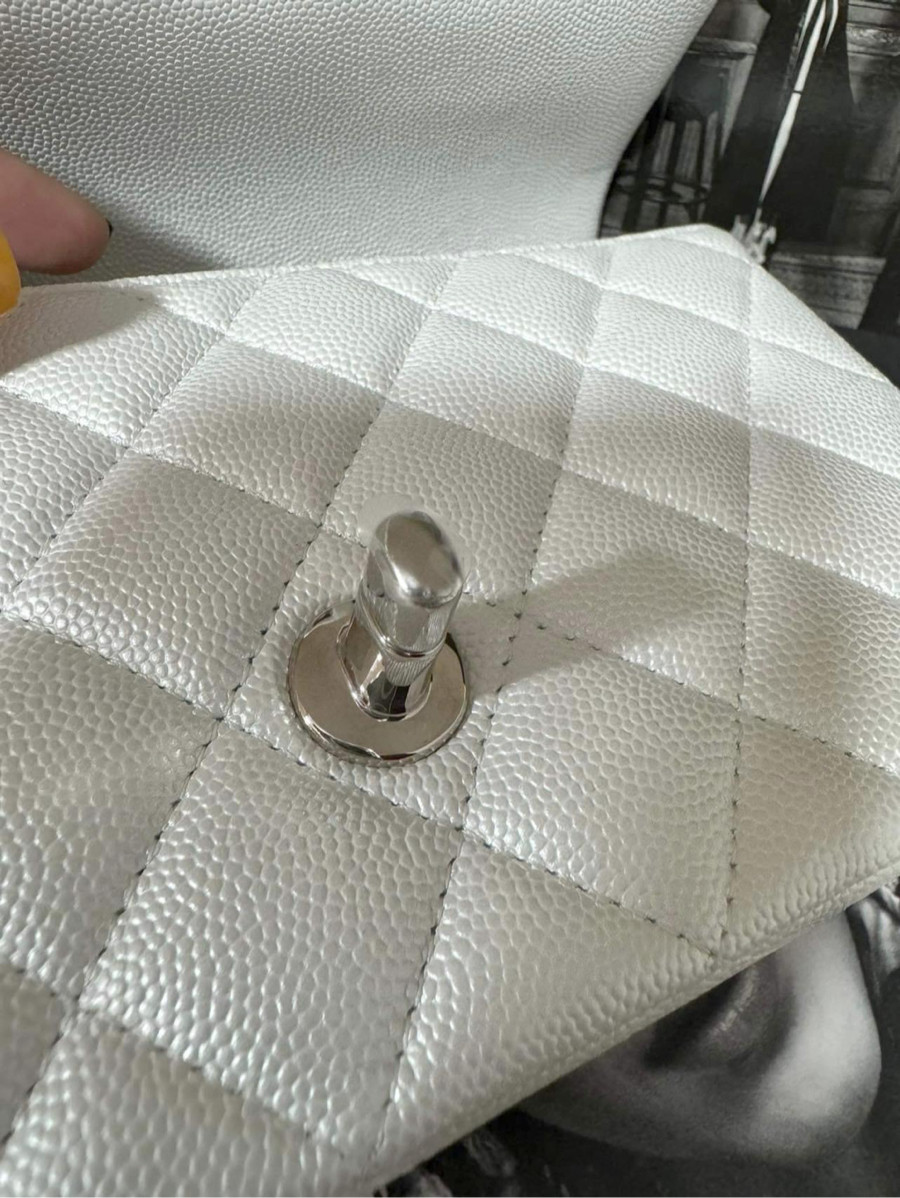 Chanel Mini8 Handle Pearly White