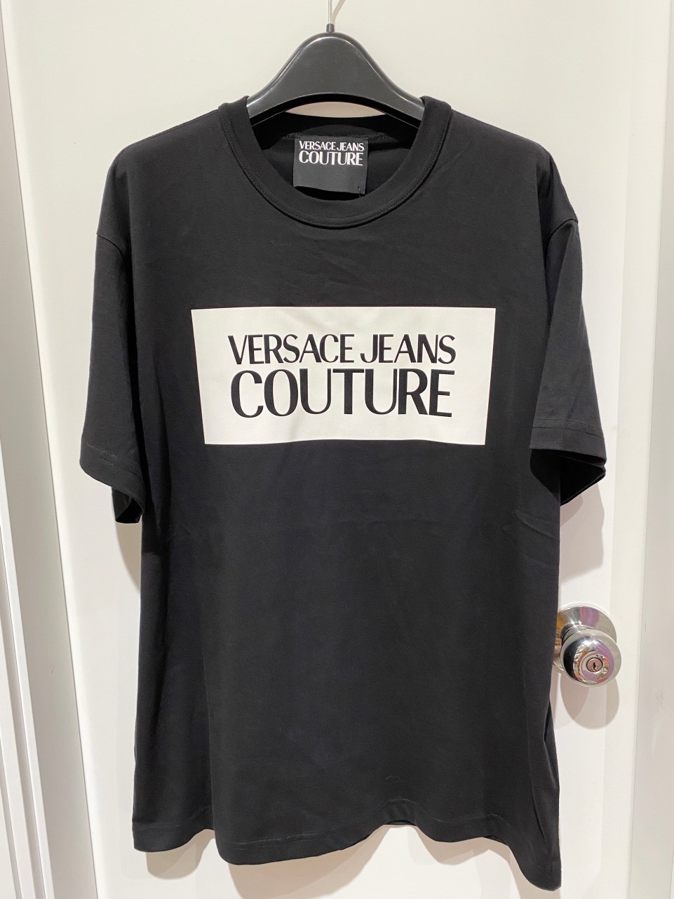 Áo Versace Jean tee over đen chữ