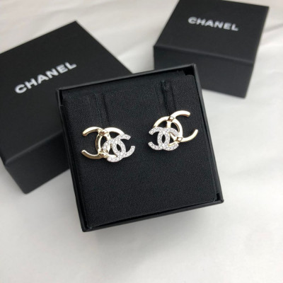 Khuyên tai Chanel logo lồng siêu sang
