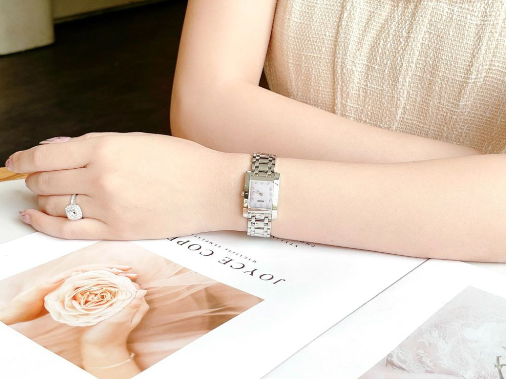 Đồng hồ Fendi Classico 7000L Case  21.5*30.7mm