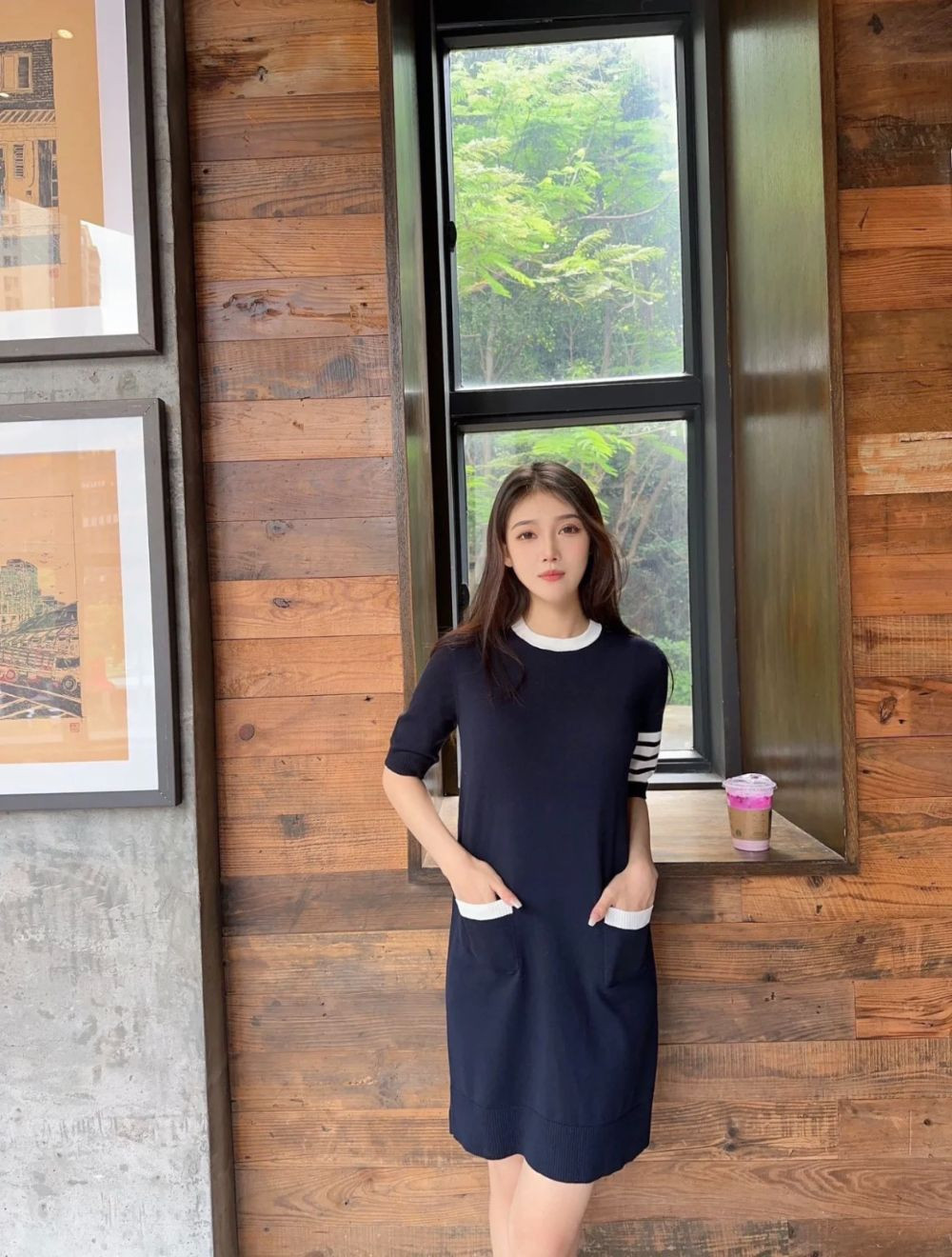 Váy Thom Browne len cộc tay, logo sau lưng