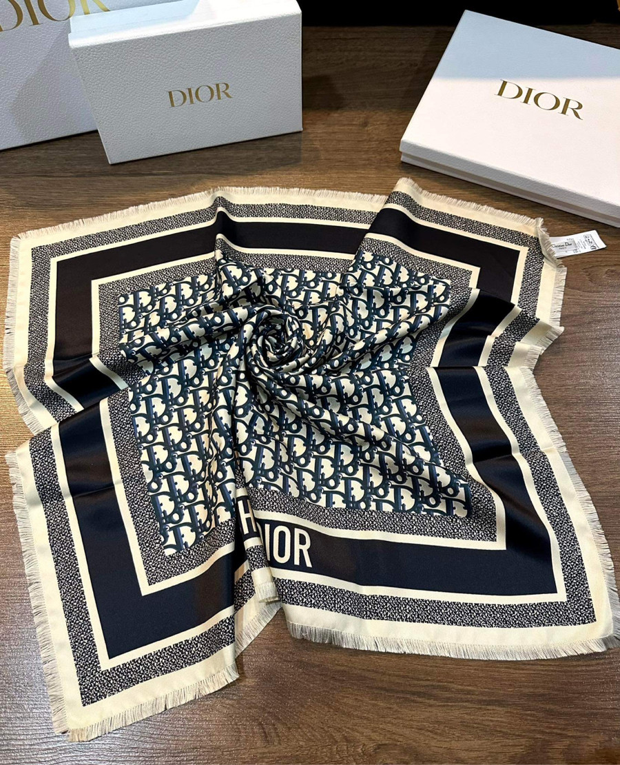 Khăn Dior sz 70x70 kèm bill