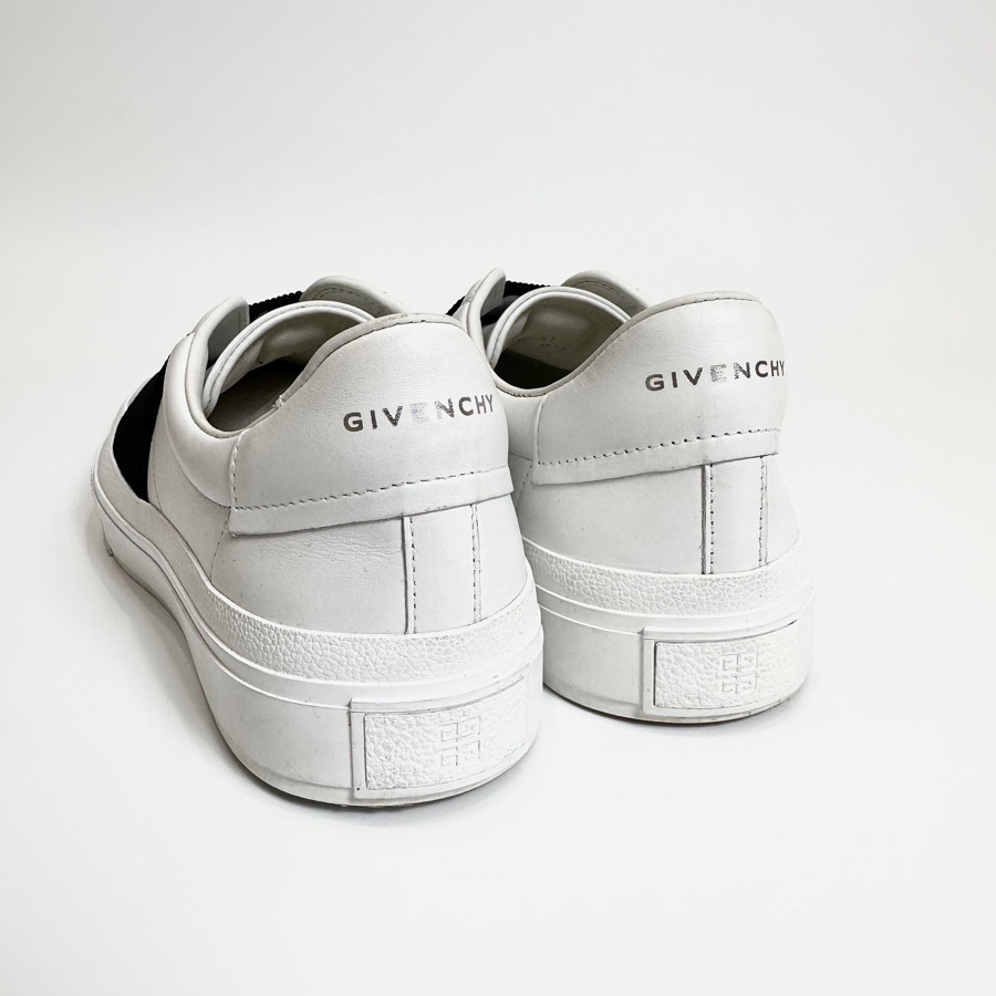 Slip on Givenchy sz 41