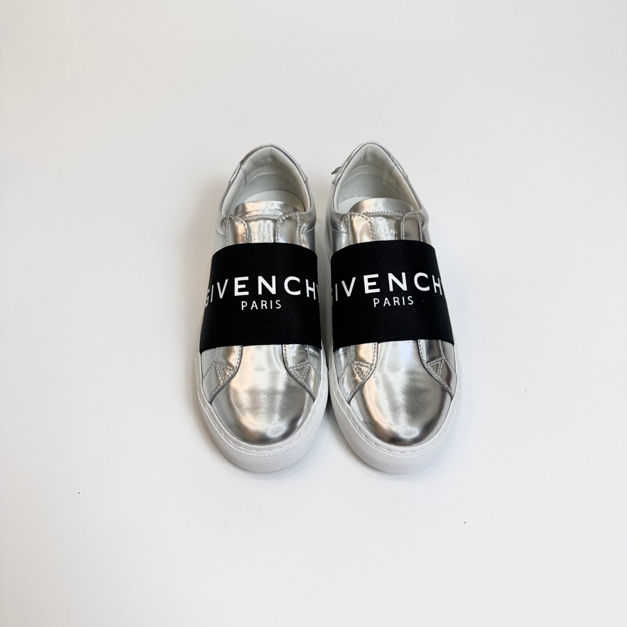 Slip on Givenchy bạc