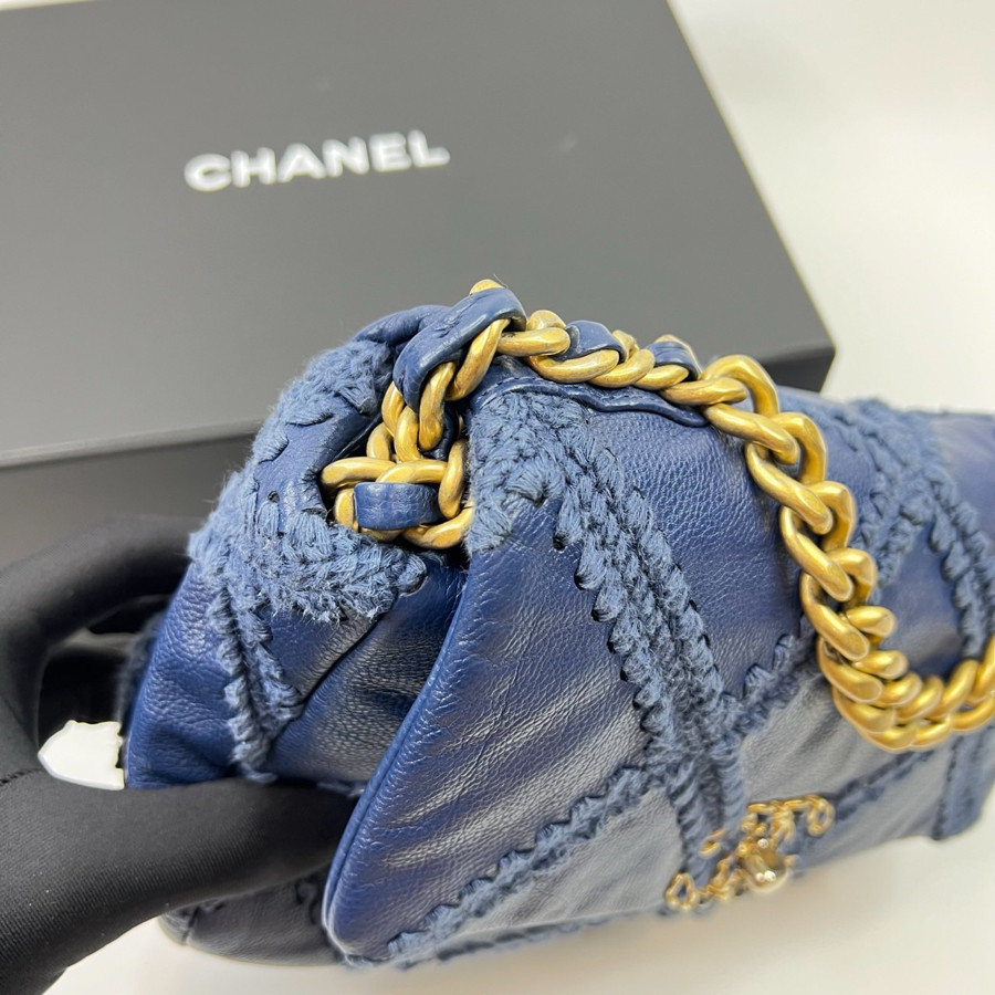 Chanel c19