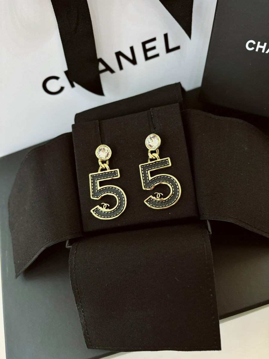 Bông tai Chanel số 5