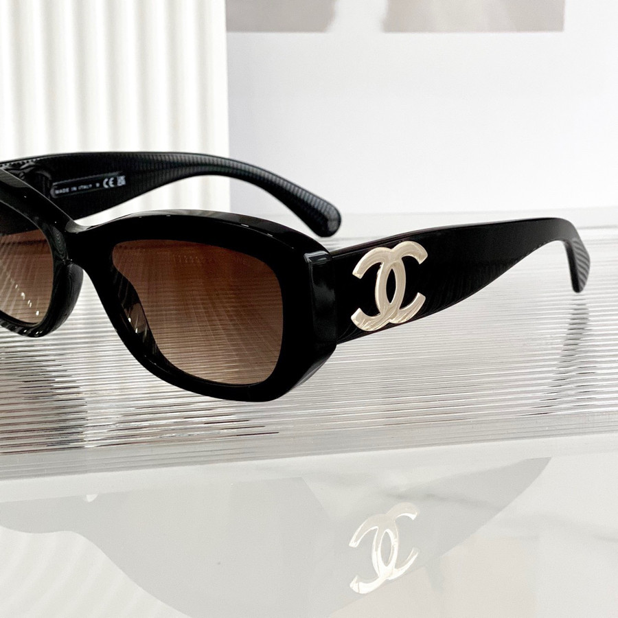 Kính râm Chanel mẫu mới 2023 logo to ở gọng cực sang, màu nâu cực tây✨