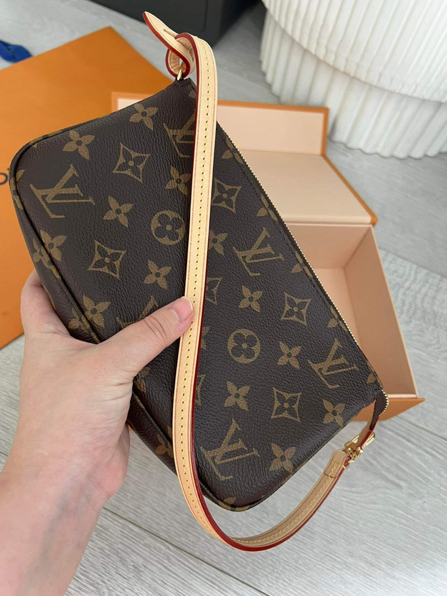 Lv Kẹp Nách Pochette