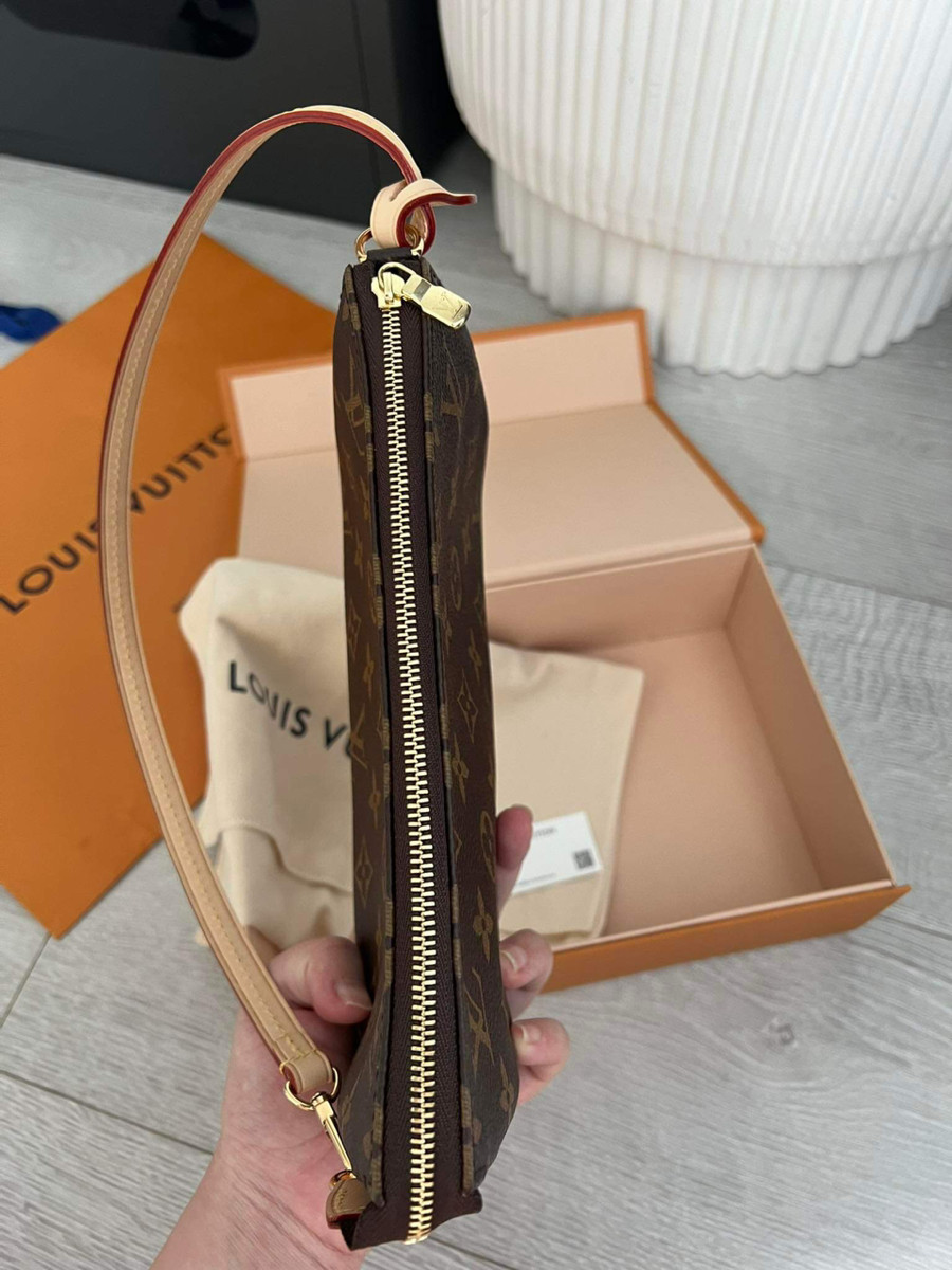 Lv Kẹp Nách Pochette