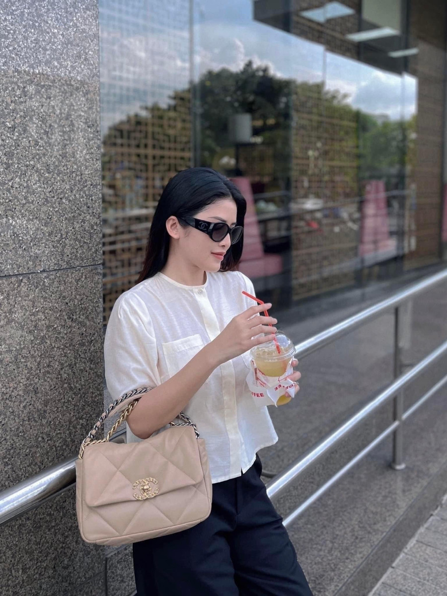 Kính râm Chanel logo thêu độc - lạ  ✨