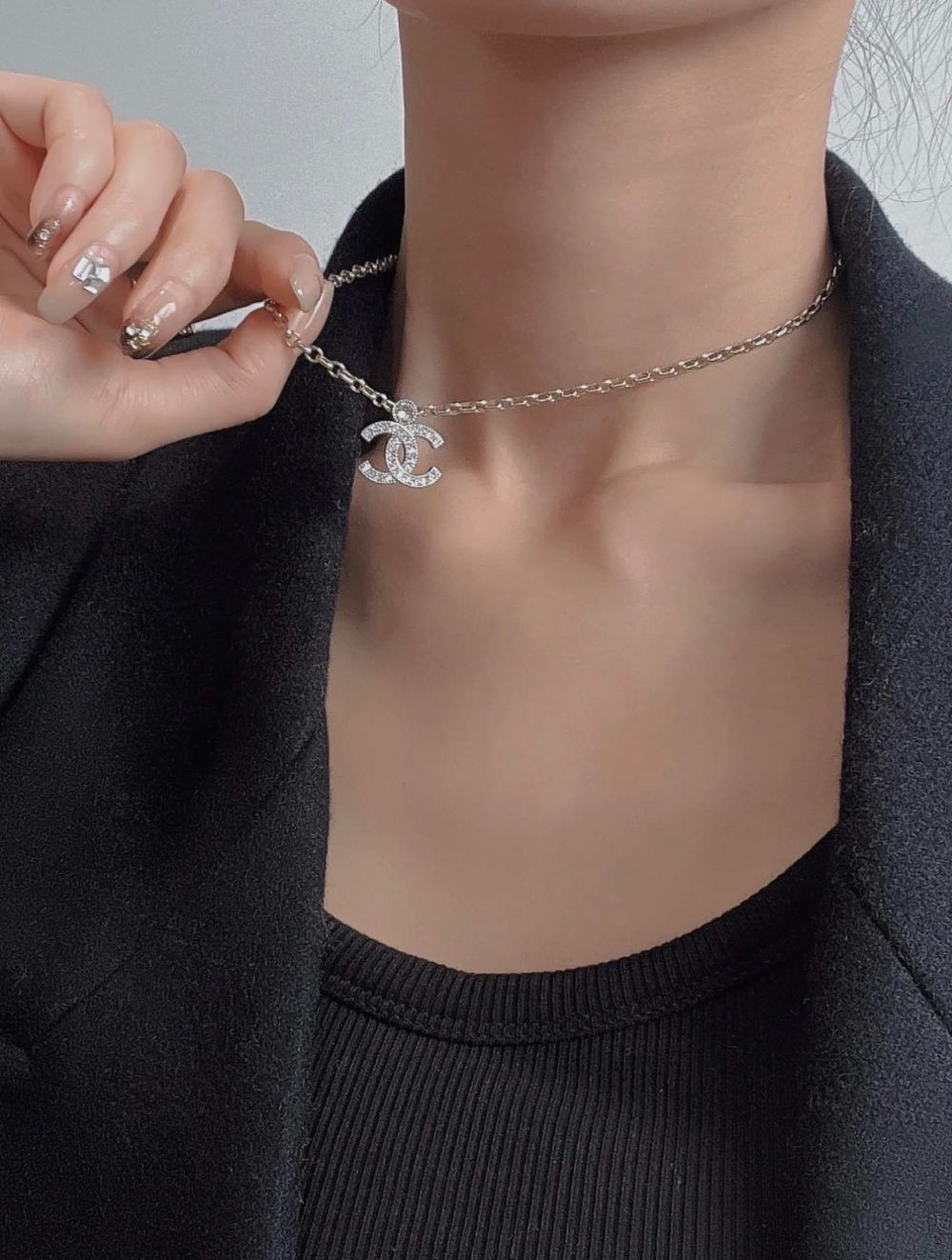 Choker Chanel logo full đá sang chảnh