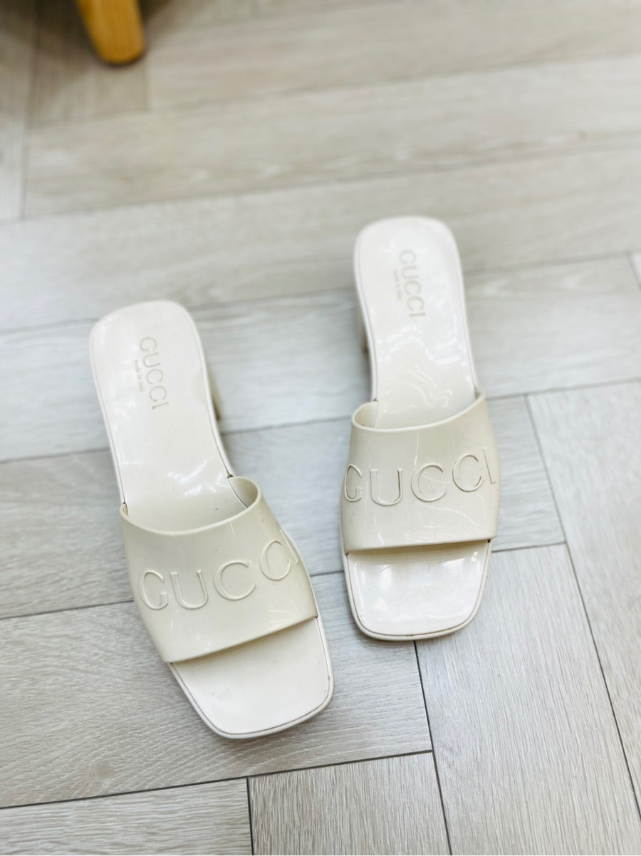 Dép nhựa Gucci